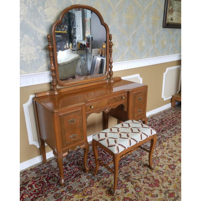 1930s Post Deco Walnut Traditional Bedroom Vanity & Mirror with Bench ...