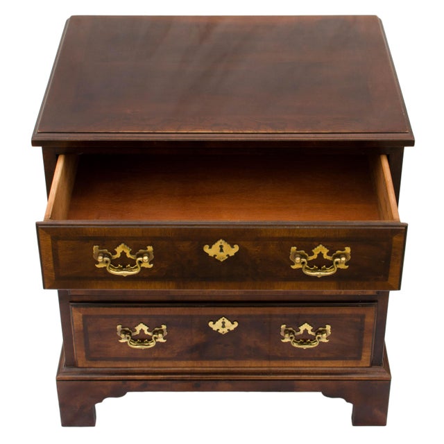 Henredon Aston Court Mahogany & Elm Small Chest Side Table/Night Stand