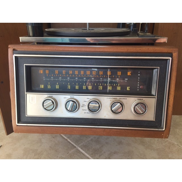 Vintage magnavox stereo system