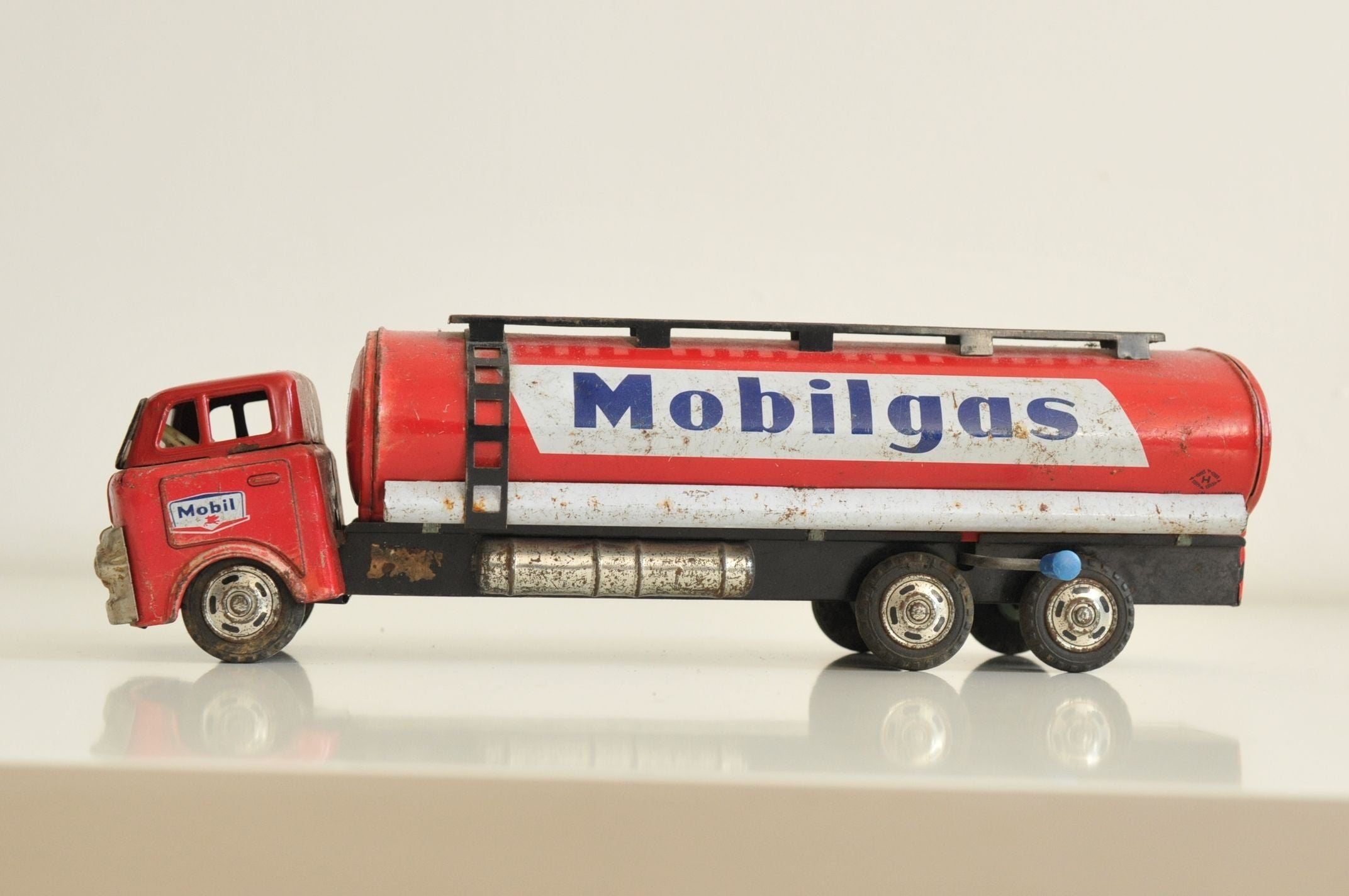 speedway toy truck