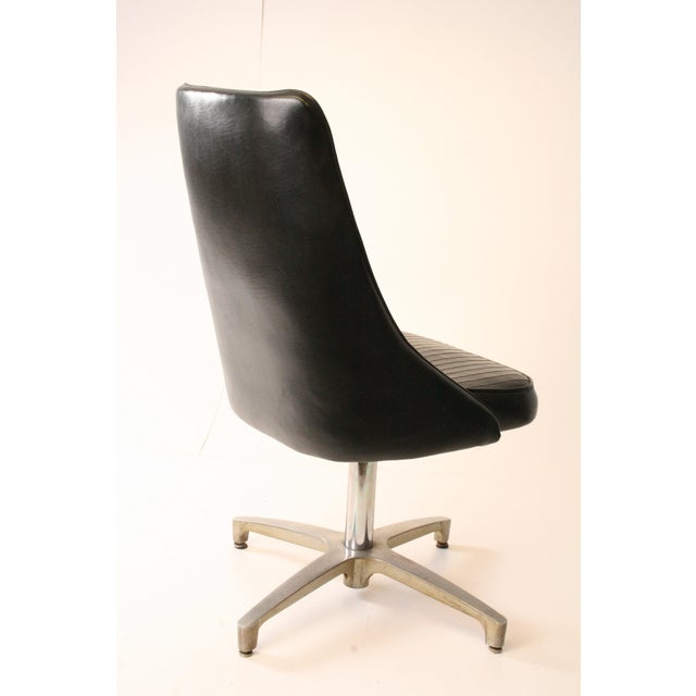Chromcraft Mid-Century Black Swivel Dining Chair | Chairish (640 x 640 Pixel)