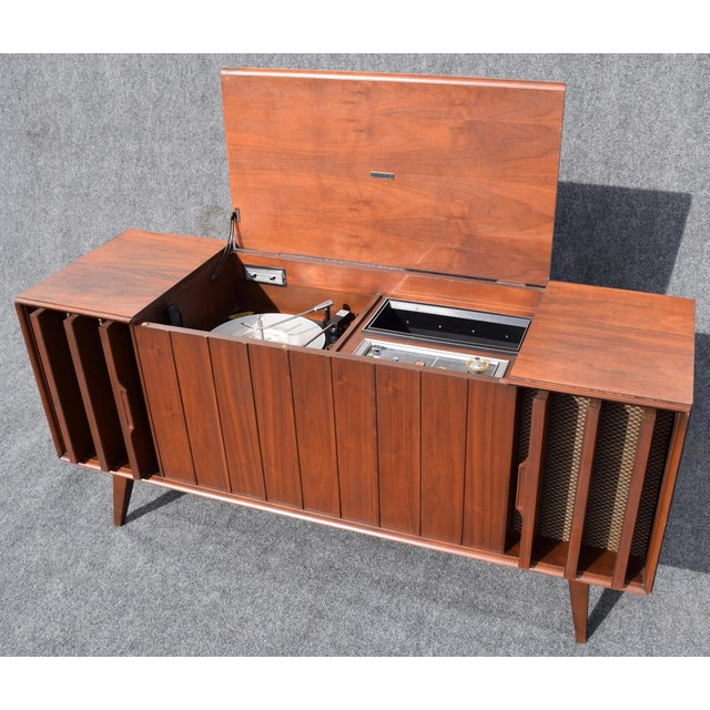 Vintage MidCentury Modern Zenith Stereo Console Chairish
