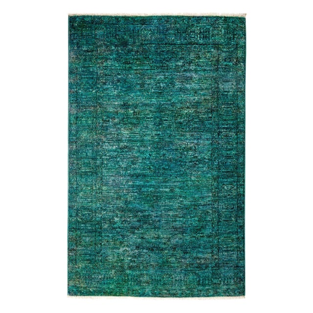 Vibrance, Hand Knotted Emerald Green Wool Area Rug 4' 0" X 5' 10