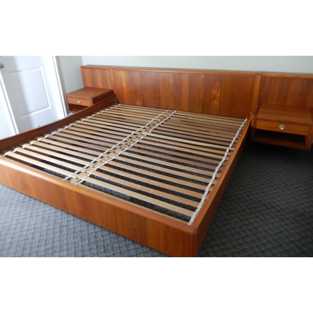DScan MidCentury Modern Danish Teak King Platform Bed with Floating