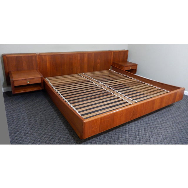 DScan MidCentury Modern Danish Teak King Platform Bed with Floating