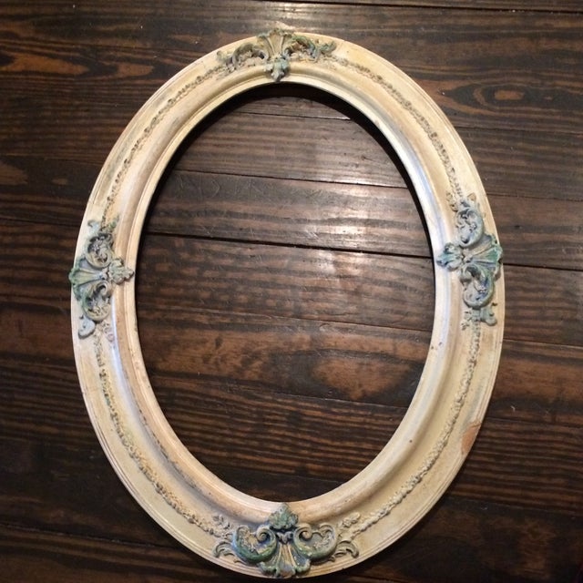 Download Antique Oval Frame Wall Decor | Chairish