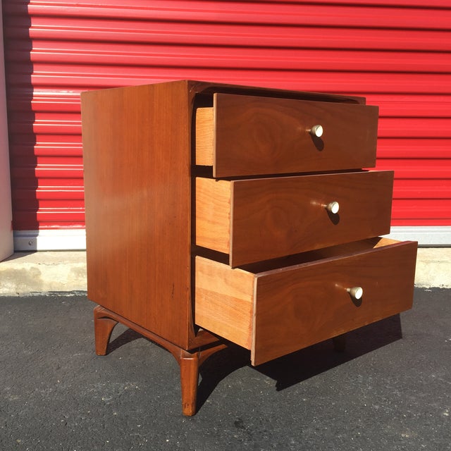 Mid Century Modern Three Drawer Night Stand Chairish