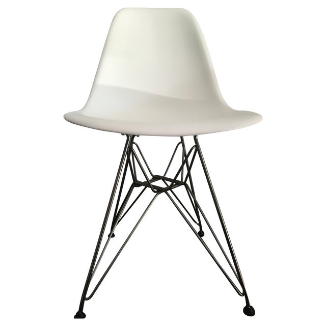 Eames Molded Plastic Chairs With Chrome Legs S/4 Chairish