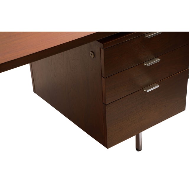 Mid-Century Executive Desk Herman Miller | Chairish