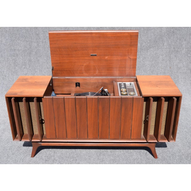 Vintage Zenith MidCentury Modern Stereo Console Chairish