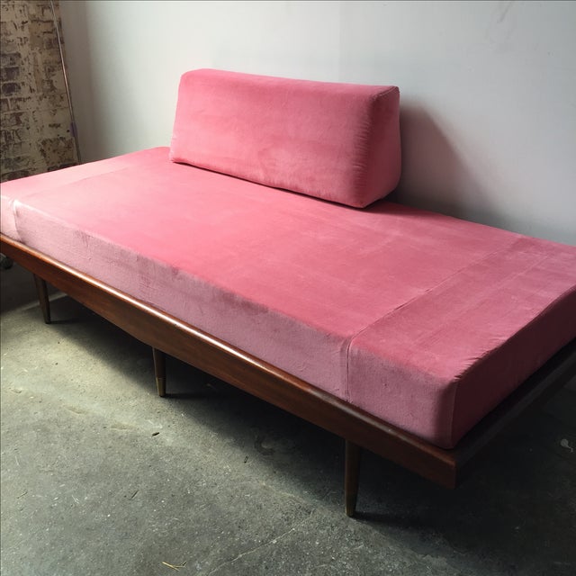 Mid Century Pink Velvet Daybed Sofa Chairish
