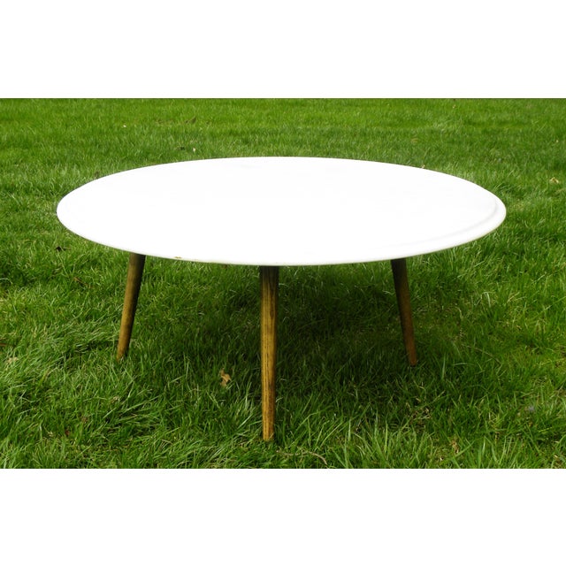Vintage Mid-Century Modern Round White Marble Coffee Table ...