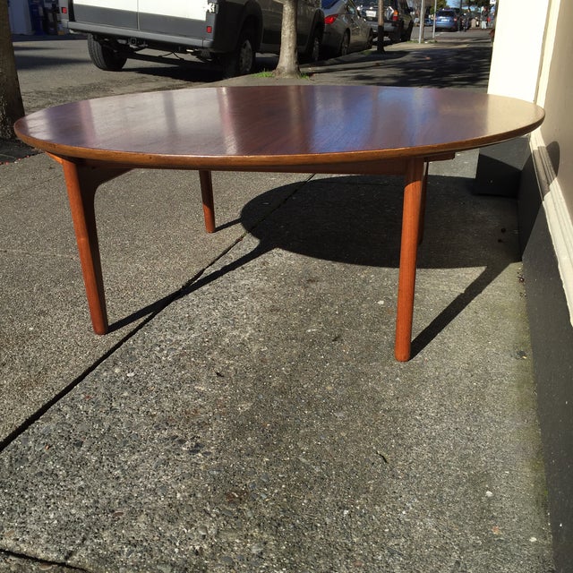 Danish Modern Round Walnut Coffee Table | Chairish Mid century modern panosundaki pin.